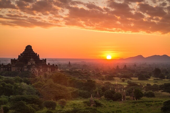sunrise over the temple plain of Bagan