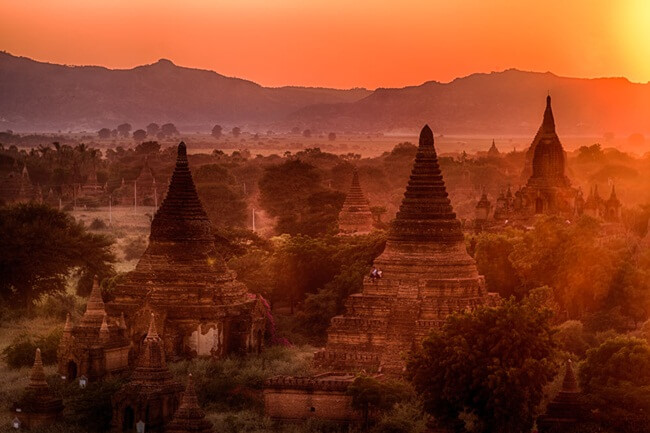 sunset in bagan